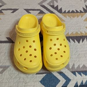 Yellow Bae Crocs - Clog W7